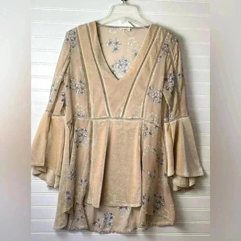 Women's Renaissance style blouse Medium Velvet Fairy Goth